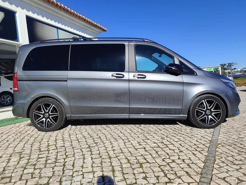 Usado Mercedes V300 AMG 237 HP (174 kW) 2021 Azul Monovolume