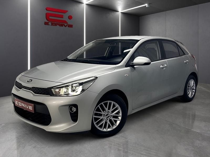 Usado Kia Rio 85 HP (62 kW) 2017 Cinza