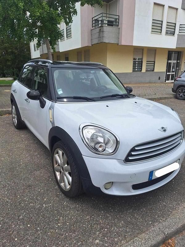 Branco Usado 2012 Mini Countryman SUV | € 10.000 (Super Preço) - Imagem 1/4