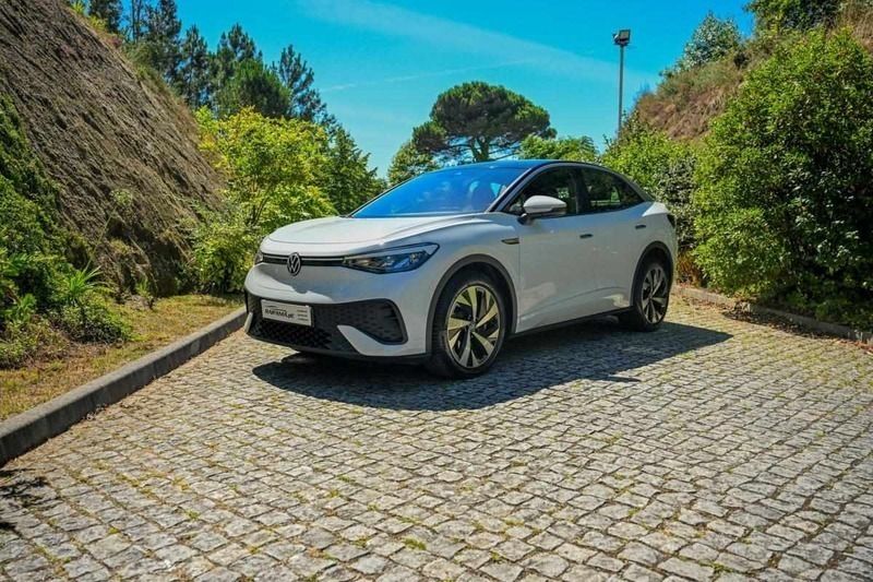 Branco Usado 2023 VW ID.5 Pro SUV | € 49.900 - Imagem 1/4