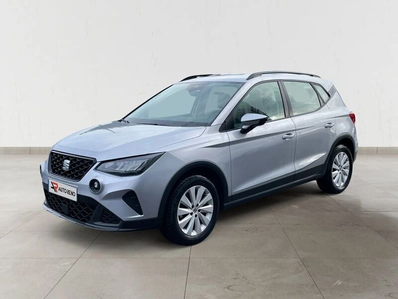 Cinza Usado 2023 Seat Arona Style SUV | € 17.990 (Preço justo) - Imagem 1/4