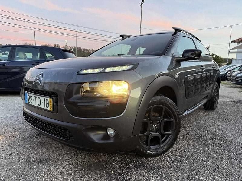 Cinzento Usado 2015 Citroën C4 Cactus Citadino | € 10.990 (Preço justo) - Imagem 1/4