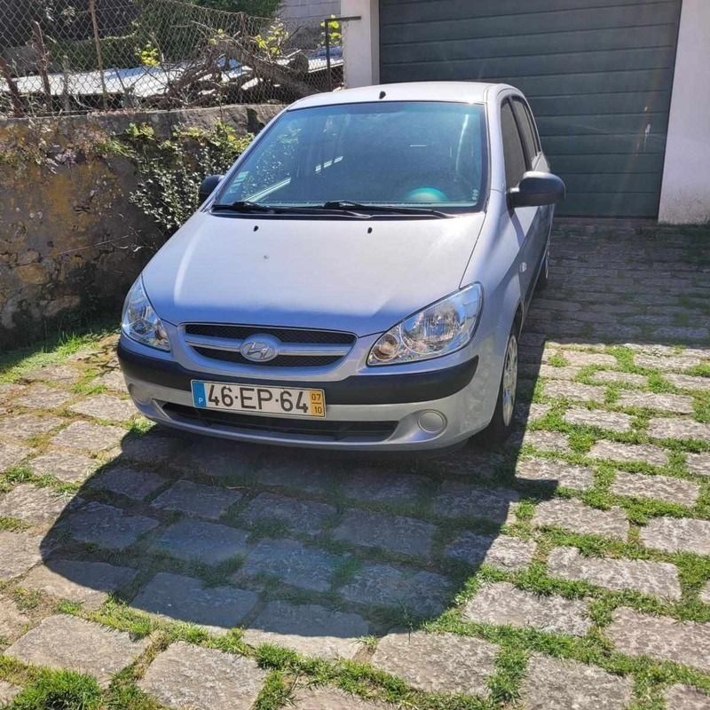 Cinzento Usado 2007 Hyundai Getz Citadino | € 3.750 (Preço justo) - Imagem 1/4