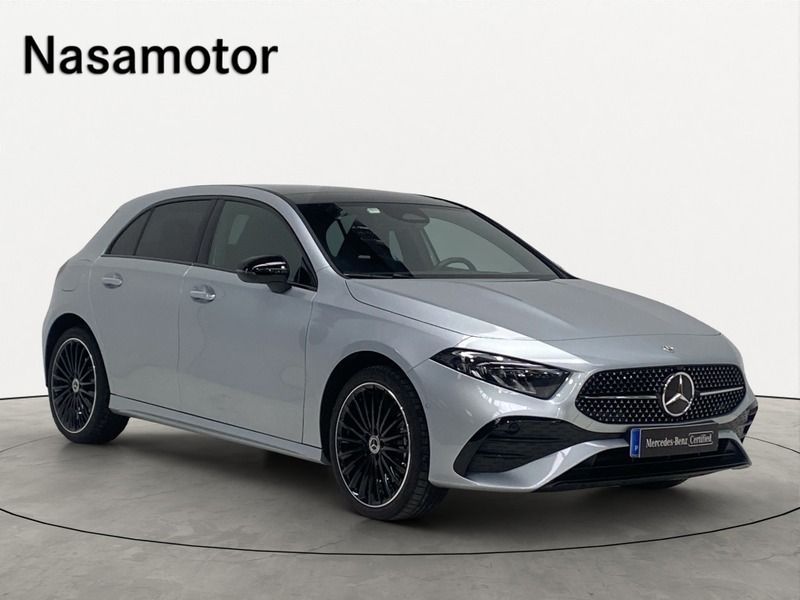 Cinzento claro metalizado Usado 2024 Mercedes A250 | € 46.750 (Caro) - Imagem 1/4