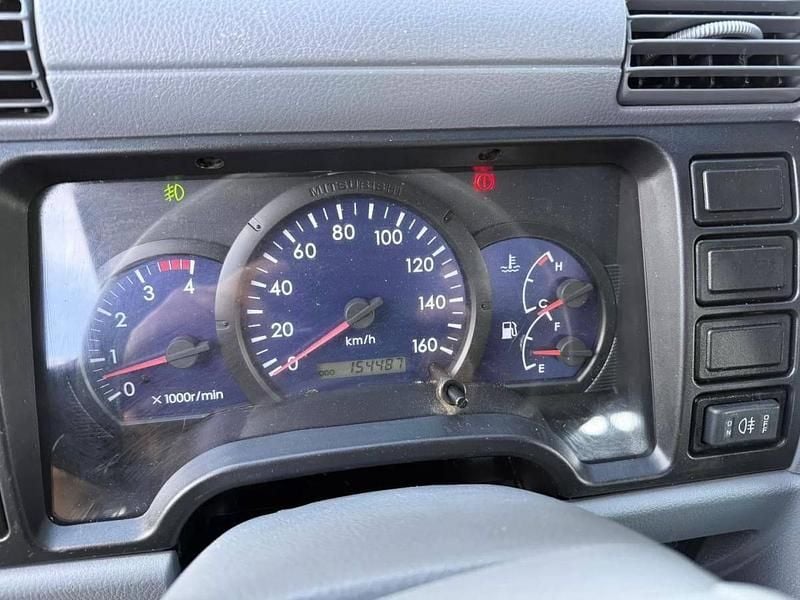 Usado Mitsubishi Canter 130 HP (95 kW) 2010 Branco