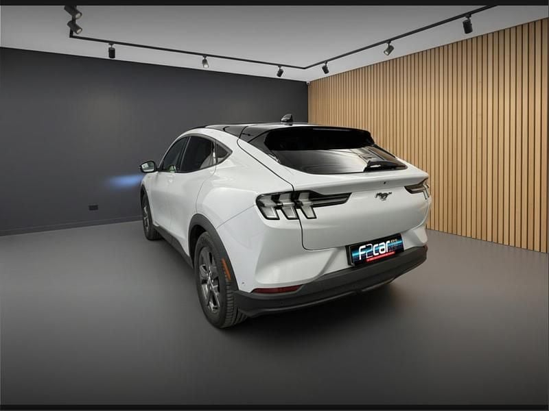 Usado Ford Mustang Mach-E 197 kW (269 HP) 2022 Branco SUV