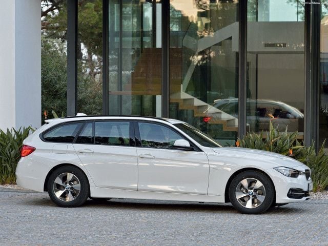 Usado BMW 320e 204 HP (150 kW) 2021 Cinzento Carrinha