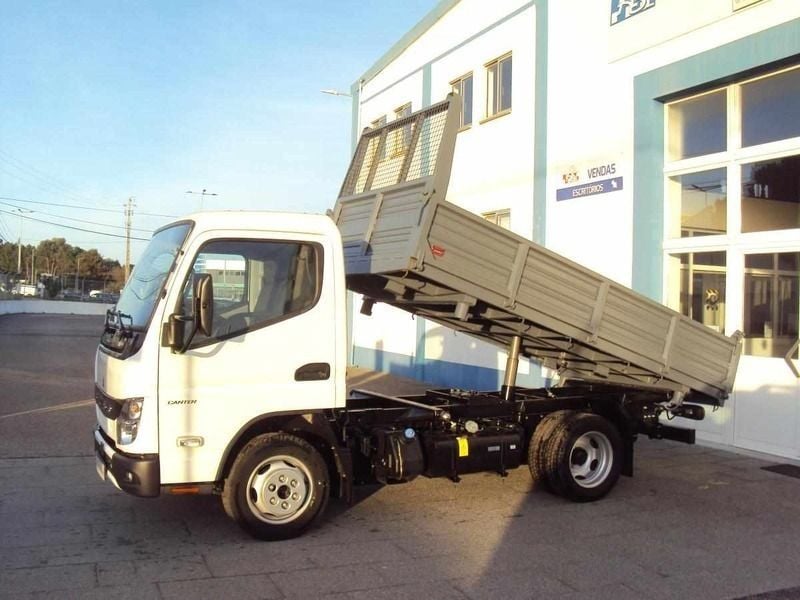Branco Usado 2022 Mitsubishi Canter | € 40.500 (Preço elevado) - Imagem 1/4