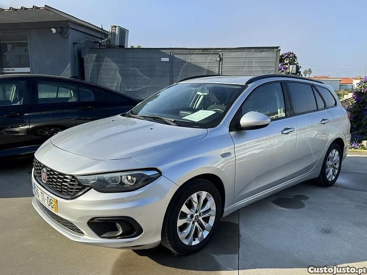 Cinza Usado 2017 Fiat Tipo | € 11.750 (Caro) - Imagem 1/1