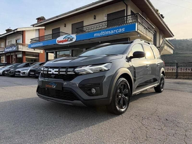 Usado Dacia Jogger Extreme 101 HP (74 kW) 2023 Cinza Monovolume