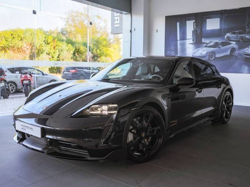 Preto jet metalizado Usado 2023 Porsche Taycan Turbo Cross Turismo Sedan | € 136.750 - Imagem 1/4