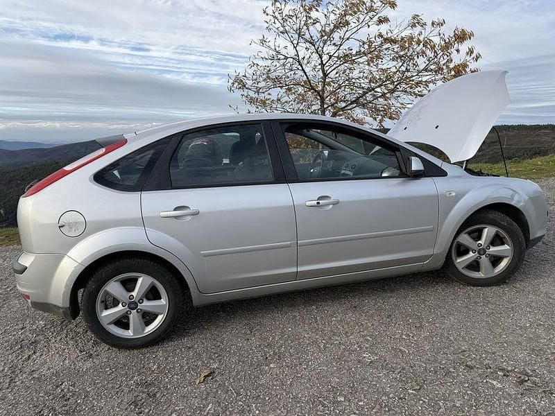 Usado 2007 Ford Focus Sedan | € 3.700 (Preço justo) - Imagem 1/4