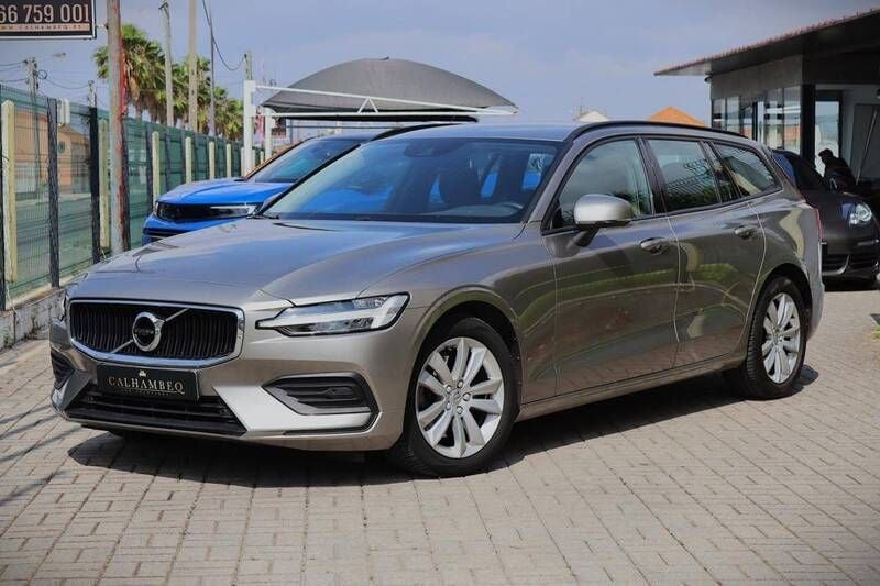 Cinza Usado 2021 Volvo V60 Momentum Carrinha | € 29.990 (Super Preço) - Imagem 1/4