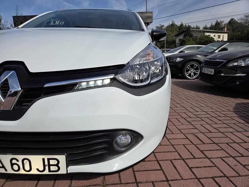 Usado Renault Clio GrandTour 90 HP (66 kW) 2015 Branco Carrinha