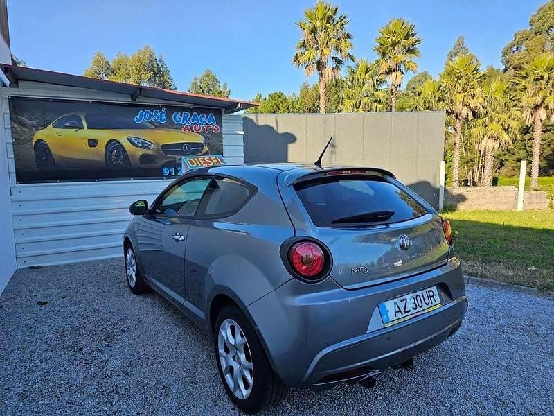 Usado Alfa Romeo MiTo 85 HP (62 kW) 2011 Cinzento Citadino