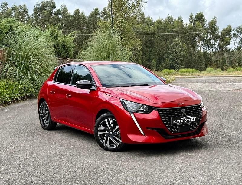Vermelho Usado 2022 Peugeot 208 Allure Citadino | € 17.000 (Bom preço) - Imagem 1/4
