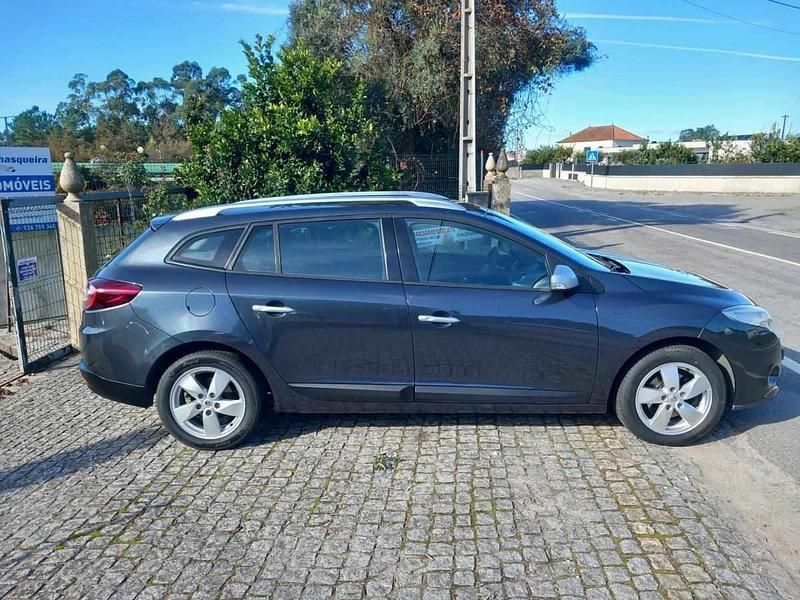 Usado Renault Mégane GrandTour 110 HP (80 kW) 2010 Cinzento Carrinha