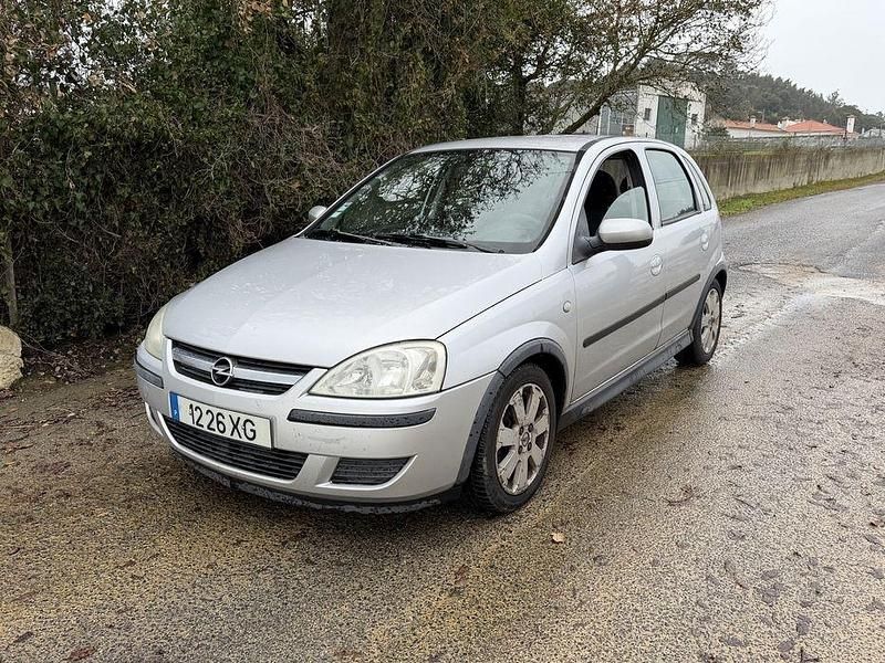Usado 2004 Opel Corsa Sedan | € 1.899 (Bom preço) - Imagem 1/4