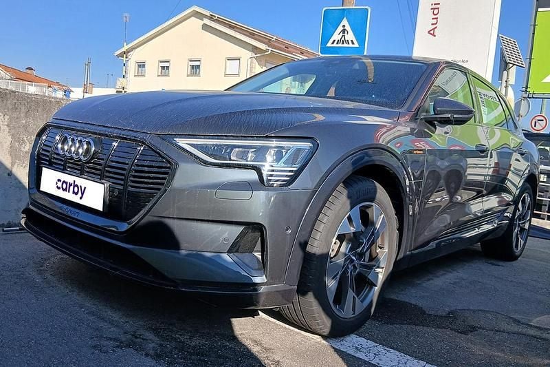Usado Audi e-tron Advanced 300 kW (408 HP) 2021 SUV