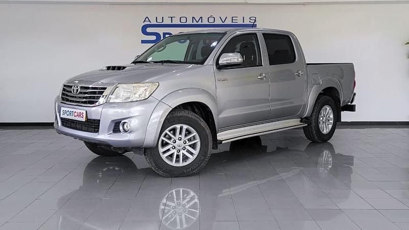 Cinzento Usado 2015 Toyota HiLux Pickup | € 22.450 (Bom preço) - Imagem 1/4