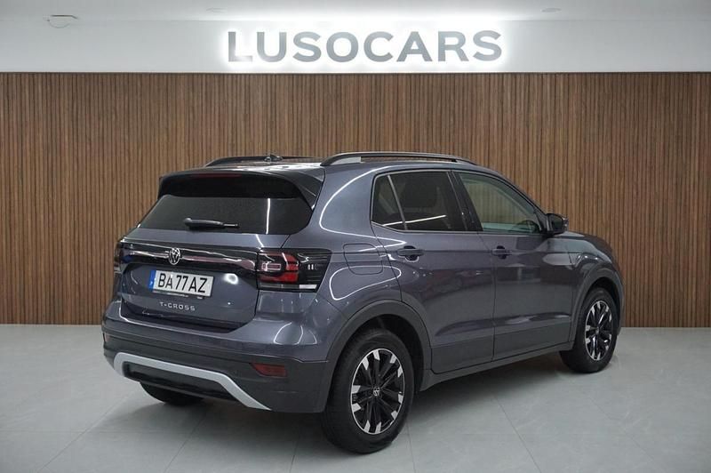Usado VW T-Cross 110 HP (80 kW) 2023 Cinzento SUV