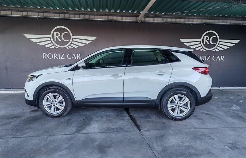 Usado Opel Grandland X Business Edition 130 HP (95 kW) 2019 Branco SUV