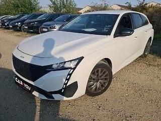 Branco Usado 2022 Peugeot 308 Active Carrinha | € 17.890 (Bom preço) - Imagem 1/4