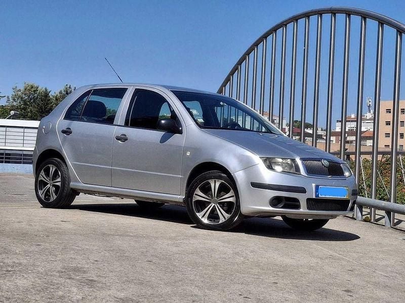 Usado 2005 Skoda Fabia Sedan | € 3.049 (Preço elevado) - Imagem 1/4