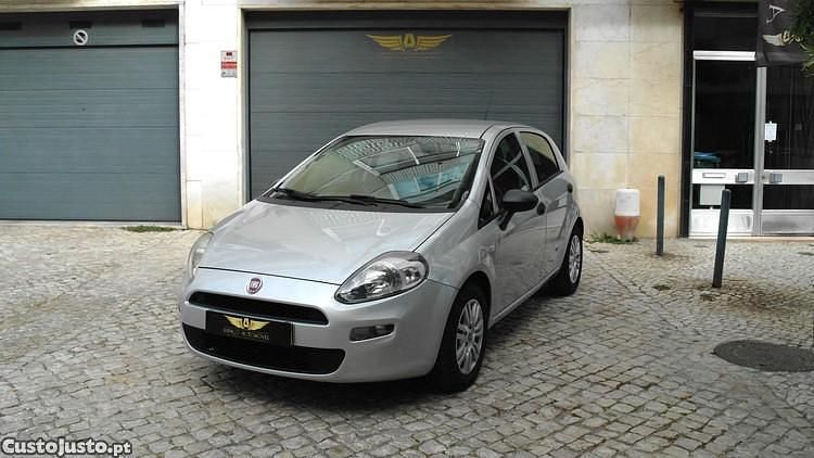 Cinza Usado 2018 Fiat Punto Lounge Citadino | € 8.250 (Bom preço) - Imagem 1/1