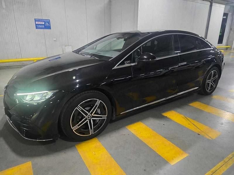 Preto Usado 2022 Mercedes EQE350 Sedan | € 44.450 (Preço justo) - Imagem 1/4