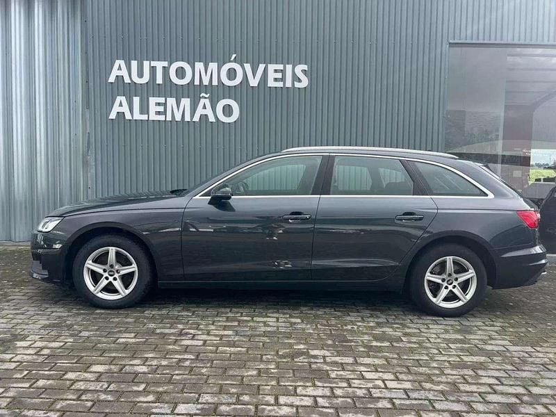Usado Audi A4 163 HP (119 kW) 2021 Cinza Carrinha