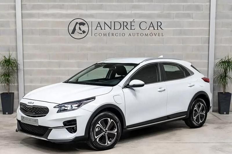 Usado Kia XCeed 141 HP (103 kW) 2022 Branco SUV