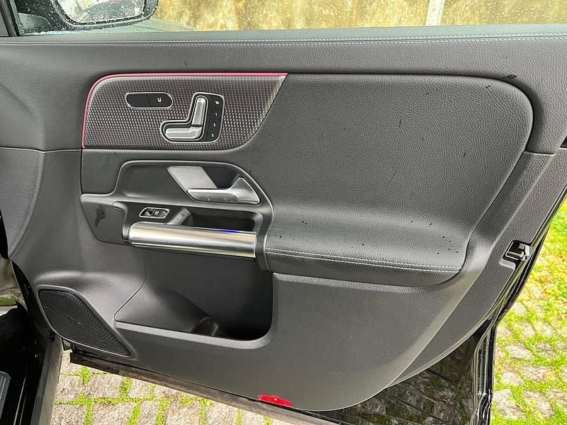 Usado Mercedes EQA250 Electric Art 139 kW (190 HP) 2021 Preto SUV