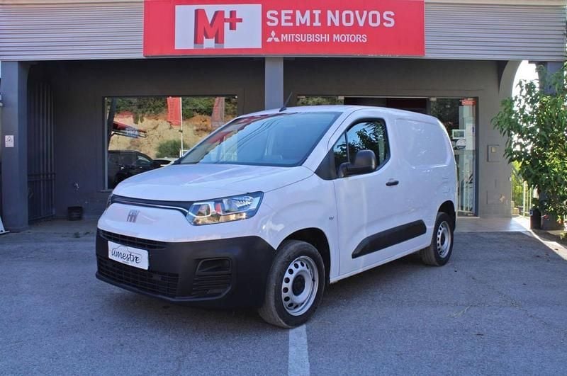 Usado Fiat Doblò 100 HP (73 kW) 2023 Branco Monovolume