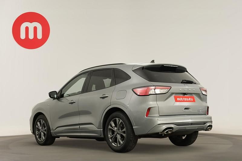 Usado Ford Kuga ST-Line 120 HP (88 kW) 2022 SUV