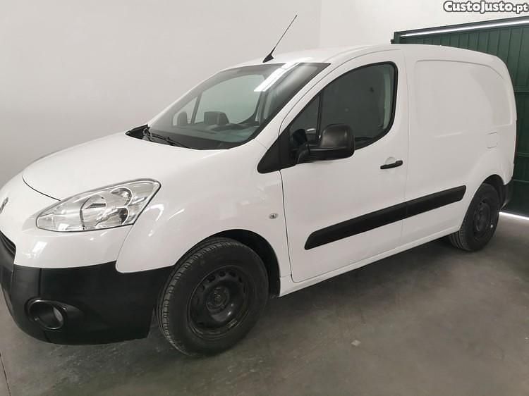 Branco Usado 2015 Peugeot Partner Monovolume | € 8.499 (Bom preço) - Imagem 1/1