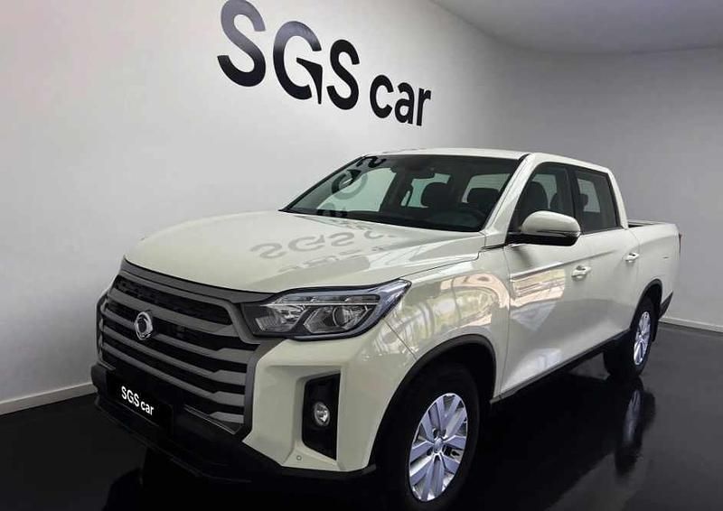 Branco Usado 2024 Ssangyong (KGM) Musso SUV | € 41.600 - Imagem 1/4