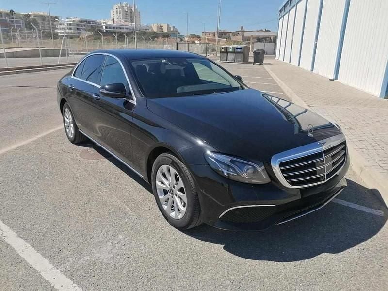 Preto Usado 2019 Mercedes E220 Coupé | € 24.900 (Super Preço) - Imagem 1/4
