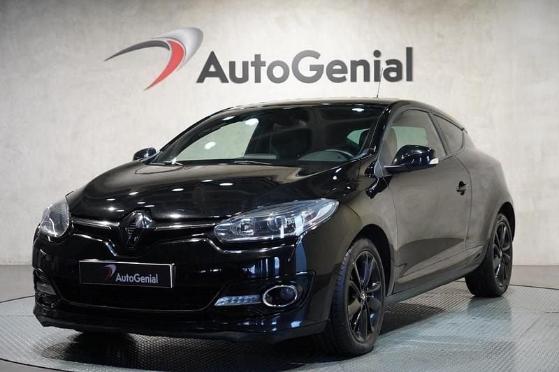 Usado Renault Mégane III 110 HP (80 kW) 2015 Preto Coupé