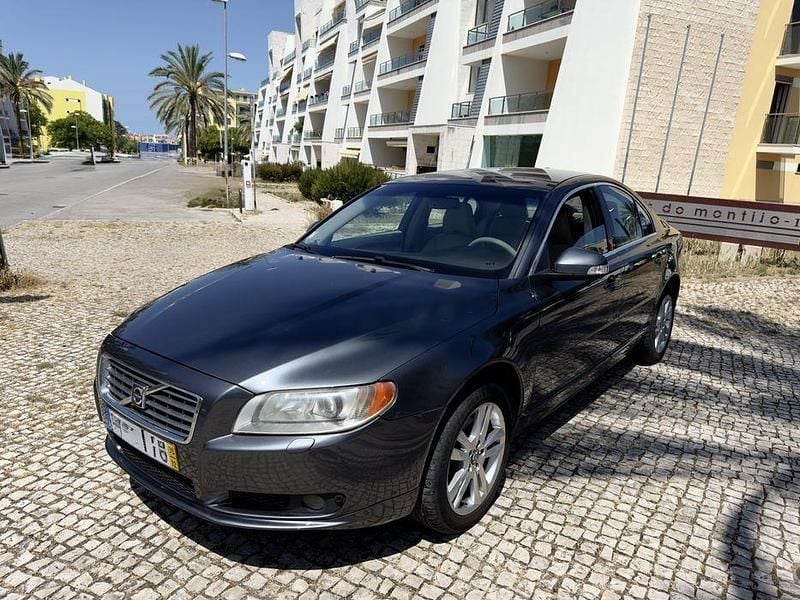 Usado 2006 Volvo S80 Sedan | € 5.999 - Imagem 1/4