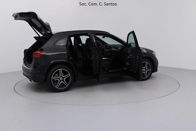 Usado Mercedes GLA200 AMG 150 HP (110 kW) 2025 Preto SUV