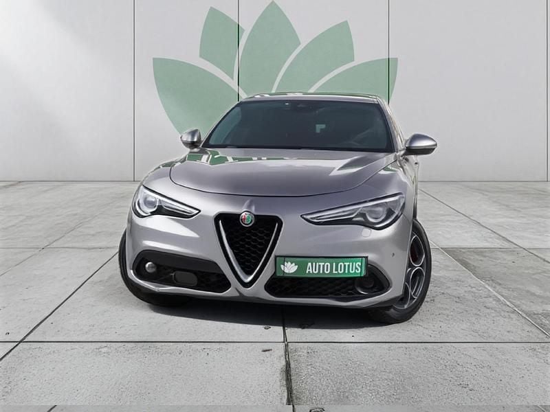 Usado Alfa Romeo Stelvio Super 180 HP (132 kW) 2018 Cinza SUV