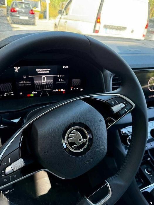 Usado Skoda Karoq 150 HP (110 kW) 2024 SUV