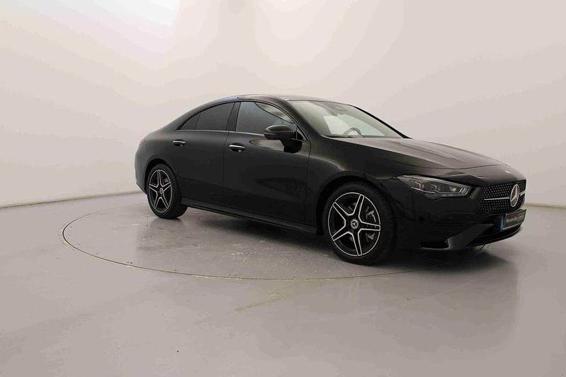 Usado Mercedes CLA220 190 HP (139 kW) 2025 Preto Sedan