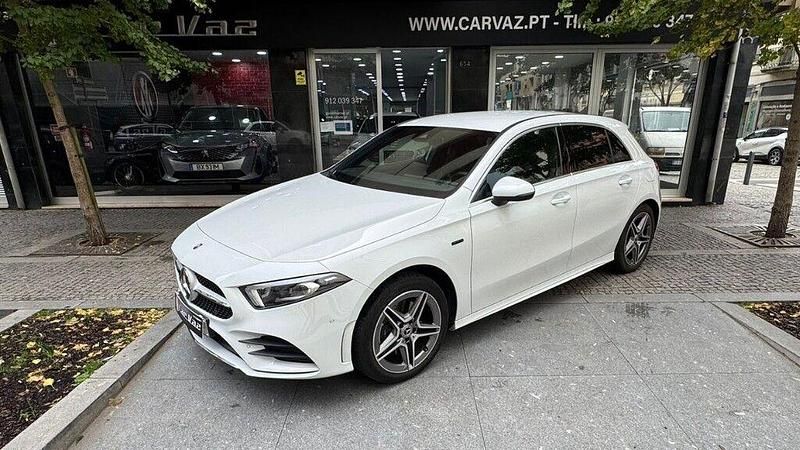 Branco Usado 2020 Mercedes A250 AMG line | € 29.950 (Preço justo) - Imagem 1/4