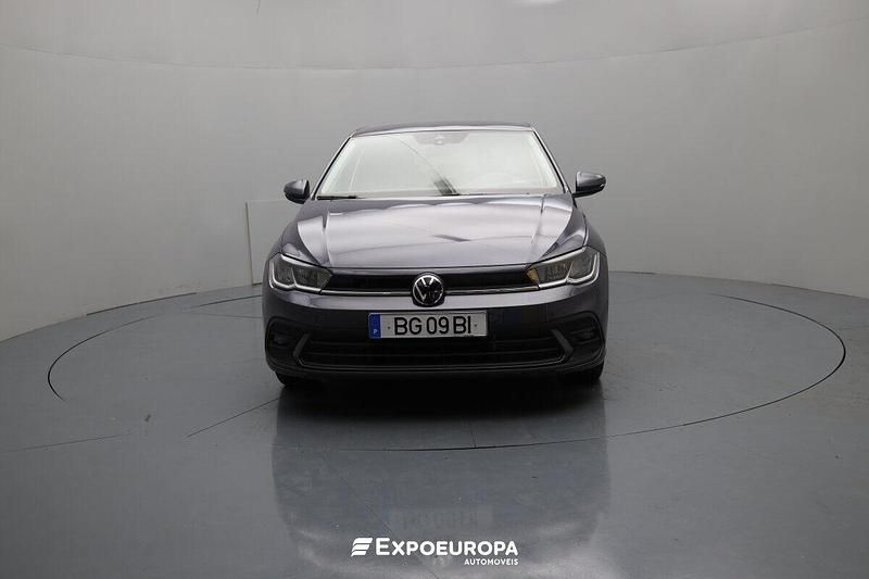 Cinza Usado 2023 VW Polo Life Sedan | € 19.990 (Preço justo) - Imagem 1/4