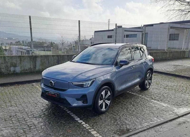 Cinza Usado 2023 Volvo XC40 Plus SUV | € 28.500 (Bom preço) - Imagem 1/4