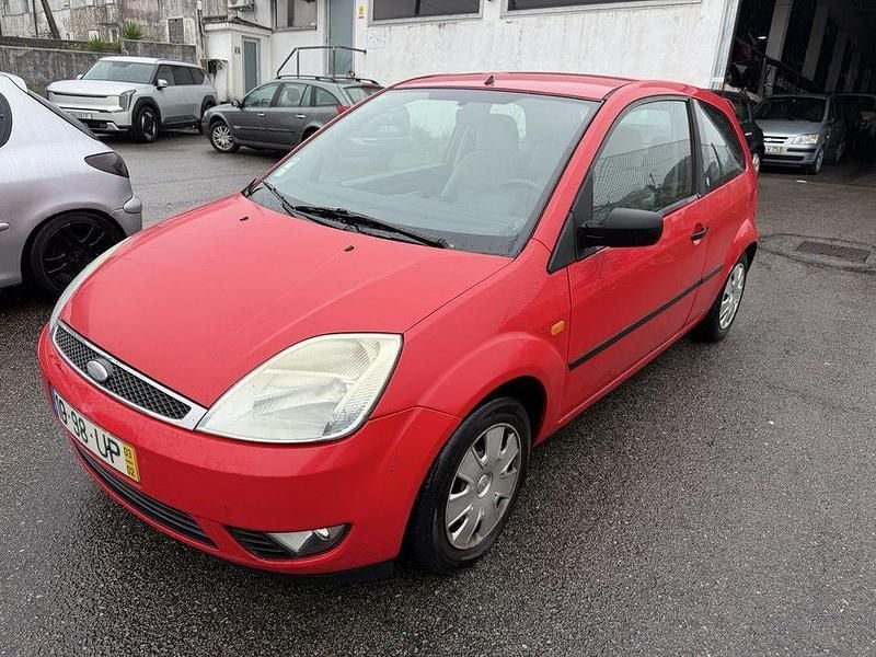 Usado Ford Fiesta Ghia 75 HP (55 kW) 2003 Citadino