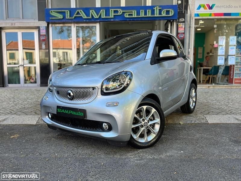 Cinza Usado 2018 Smart ForTwo Electric Drive Prime Citadino | € 11.250 (Preço justo) - Imagem 1/4