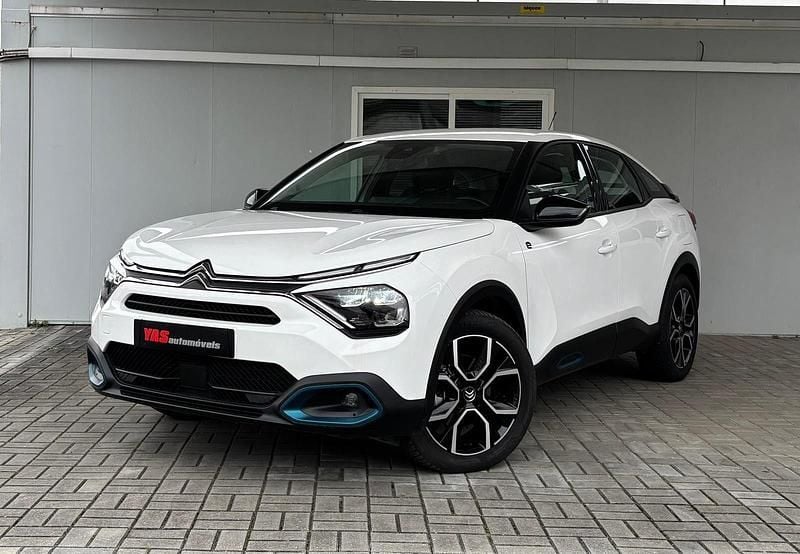 Usado Citroën e-C4 Feel 100 kW (136 HP) 2022 Branco